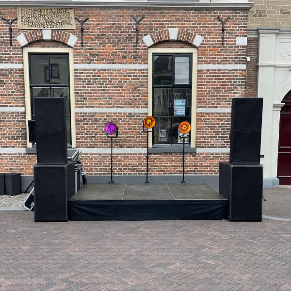 IMG_0556.jpg JBL SRX700 500 PAX